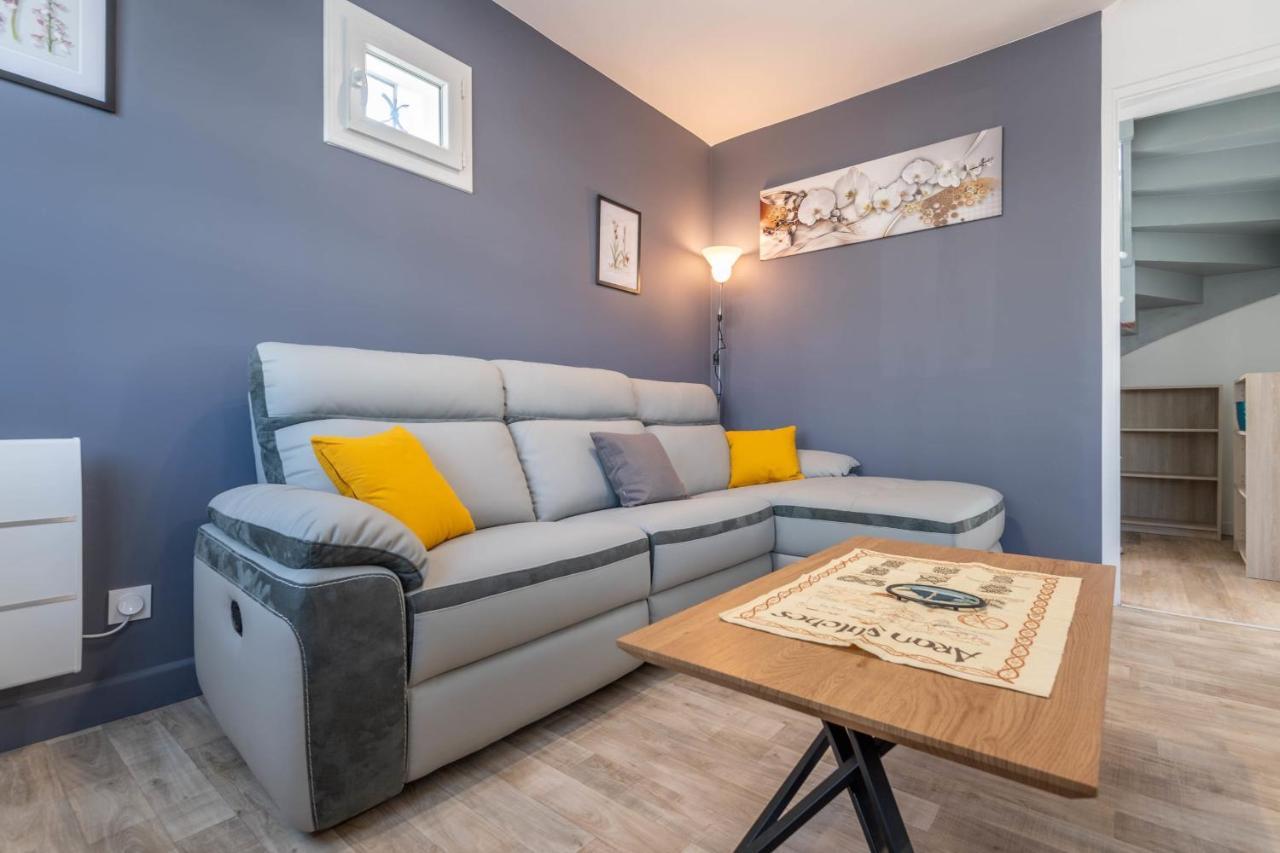 Ideally Located Furnished Townhouse With 3 Bedrooms Parking & Garden Аннесі Екстер'єр фото